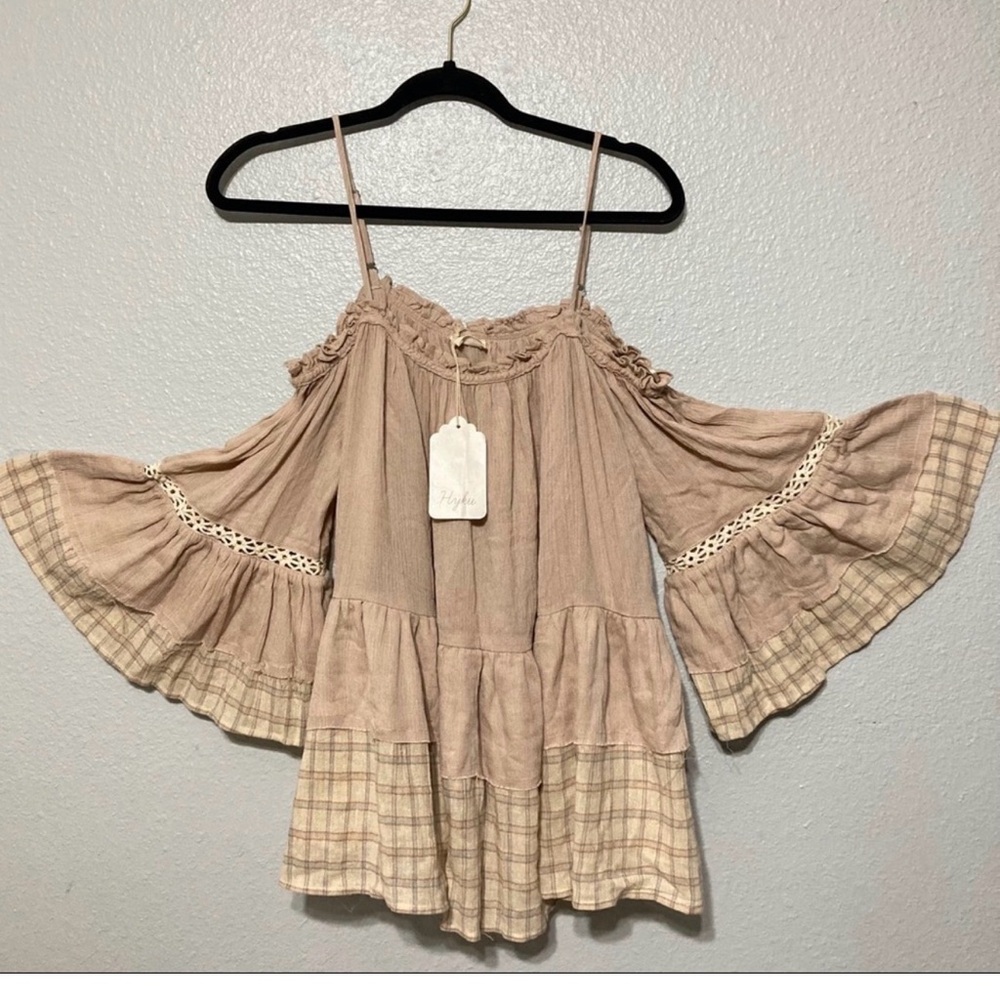 Hyku Boho cold shoulder top